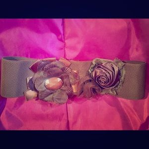 ❌SOLD❌ Ryu fashion belt with lace and bead detail